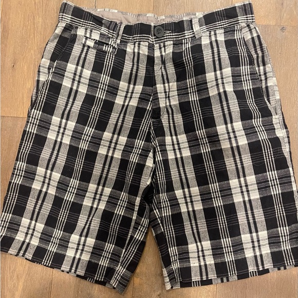 JF J.Ferrar Black and White Checkered Shorts - Picture 1 of 2